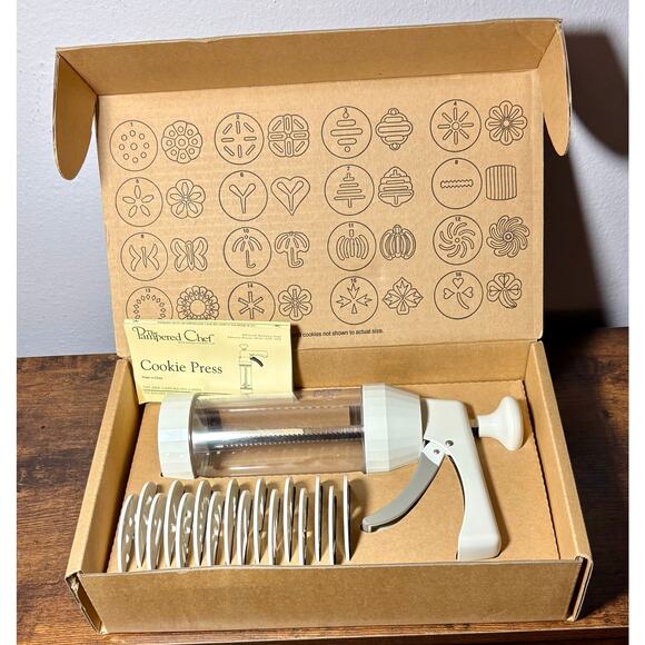 Pampered Chef Cookie Press Set 16 Decorator Discs 1525 Model +Recipes 2B5 - Picture 4 of 8